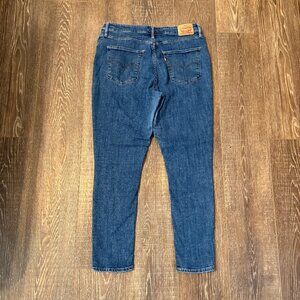 Levi’s 721 High Rise Skinny Jeans – Size 32
